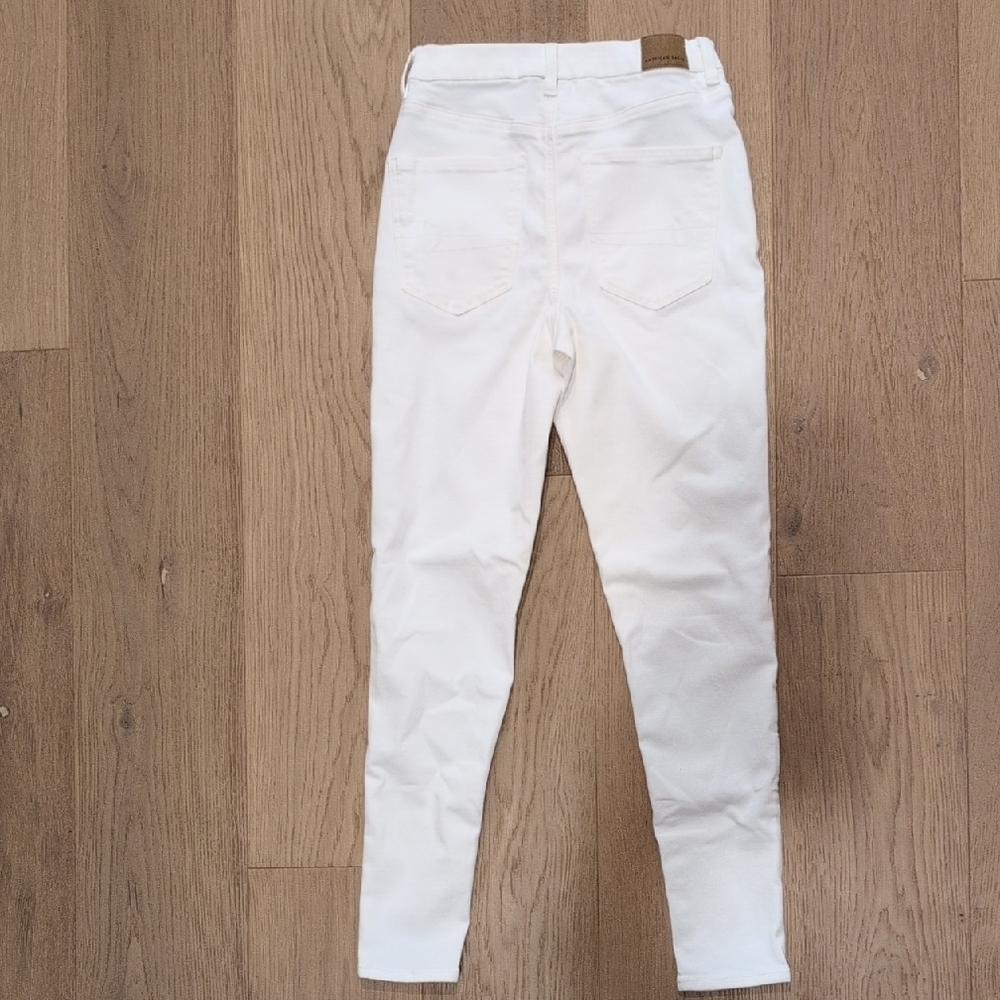 American Eagle Cream Stretch Jeans - Picture 4 of 4